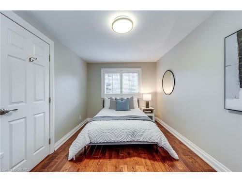 2190 Constance Drive, Oakville, ON - Indoor Photo Showing Bedroom