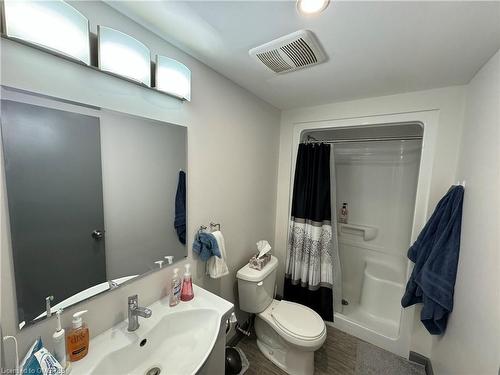 223-258B Sunview Street, Waterloo, ON - Indoor Photo Showing Bathroom