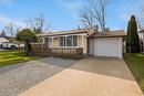 4 Parkdale Crescent, Fonthill, ON  - Outdoor 