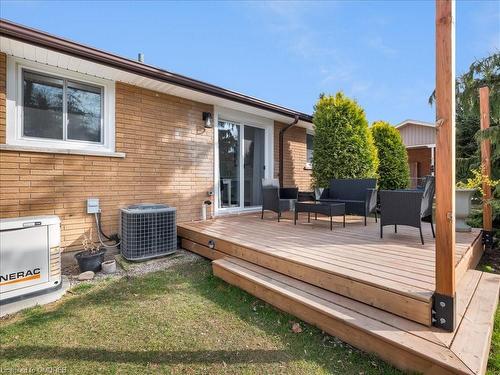 4 Parkdale Crescent, Fonthill, ON - Outdoor With Deck Patio Veranda With Exterior