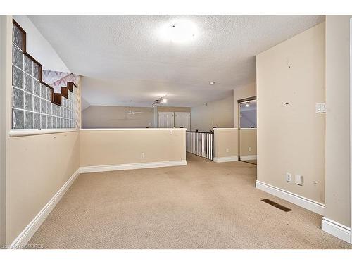 407-100 Bronte Road, Oakville, ON - Indoor Photo Showing Other Room
