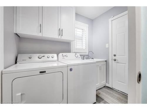 320 Annabelle Street, Hamilton, ON - Indoor Photo Showing Laundry Room