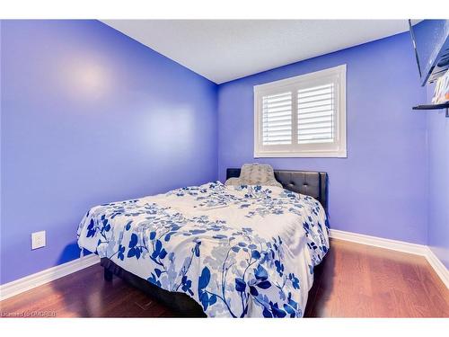 320 Annabelle Street, Hamilton, ON - Indoor Photo Showing Bedroom