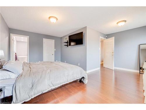 320 Annabelle Street, Hamilton, ON - Indoor Photo Showing Bedroom