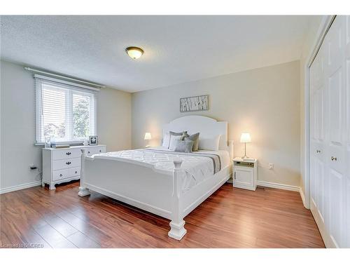 50 Merritt Crescent, Grimsby, ON - Indoor Photo Showing Bedroom