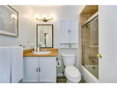 50 Merritt Crescent, Grimsby, ON - Indoor Photo Showing Bathroom
