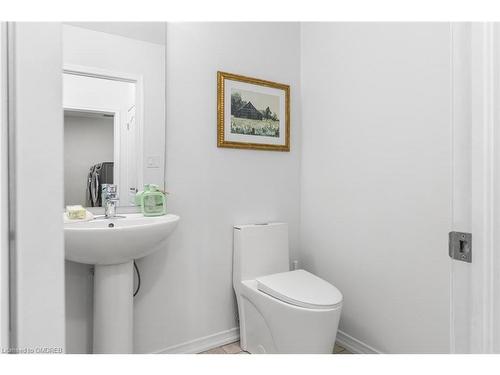 32 Doreen Drive Drive, Thorold, ON - Indoor Photo Showing Bathroom
