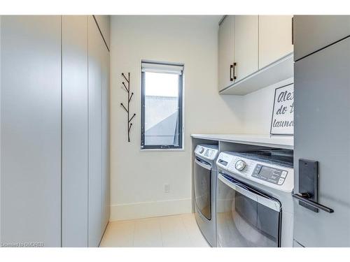 2174 Elmhurst Avenue, Oakville, ON - Indoor Photo Showing Laundry Room