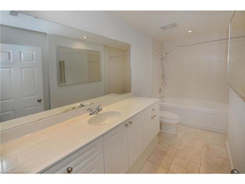 605-1477 Lakeshore Road, Burlington, ON - Indoor Photo Showing Bathroom
