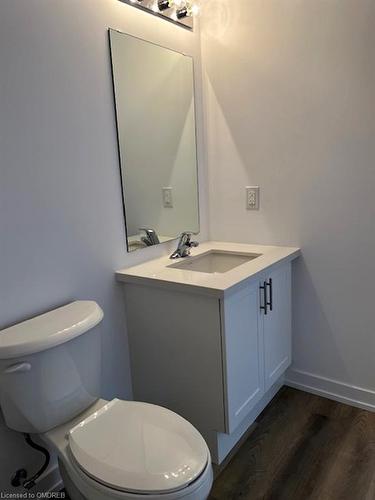 234-470 Dundas Street E, Hamilton, ON - Indoor Photo Showing Bathroom