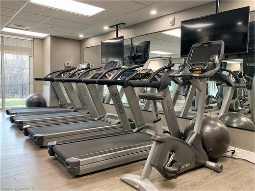 213-125 Shoreview Place, Hamilton, ON - Indoor Photo Showing Gym Room