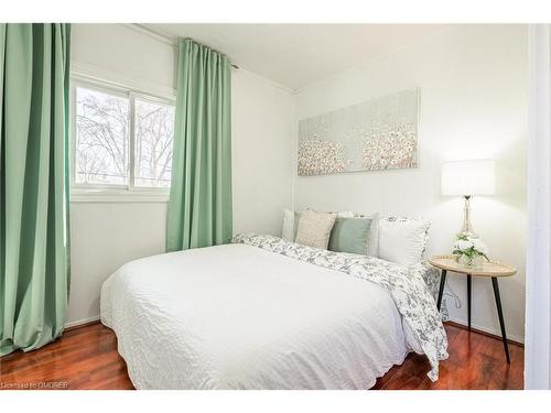 335 Dovercourt Road, Fort Erie, ON - Indoor Photo Showing Bedroom