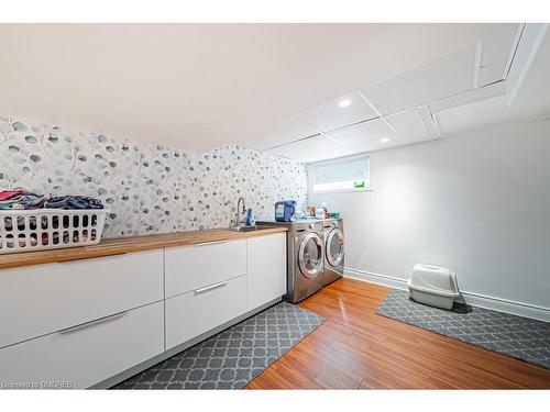 4487 Henderson Road, Milton, ON - Indoor Photo Showing Laundry Room
