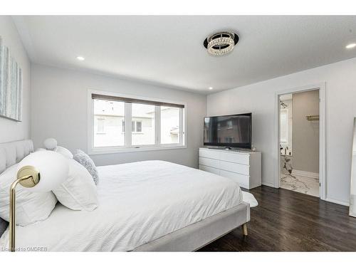 159 Beaveridge Avenue, Oakville, ON - Indoor Photo Showing Bedroom