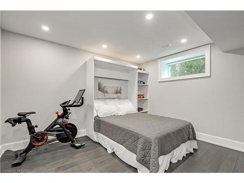 1386 Willowdown Road, Oakville, ON - Indoor Photo Showing Bedroom