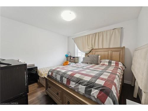 13-1169 Garner Road East Road, Ancaster, ON - Indoor Photo Showing Bedroom