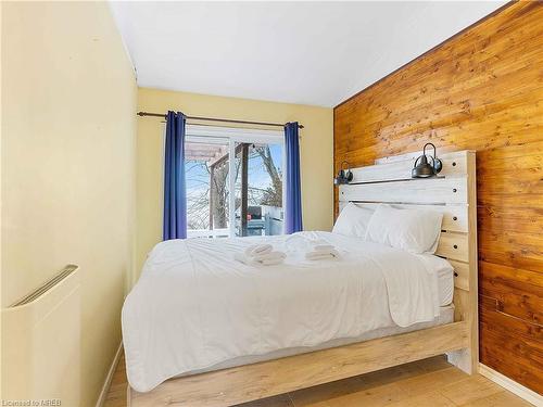 25 Villella Road, Lowbanks, ON - Indoor Photo Showing Bedroom