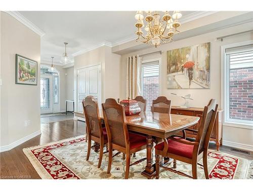 152 Echovalley Drive, Stoney Creek, ON - Indoor Photo Showing Dining Room
