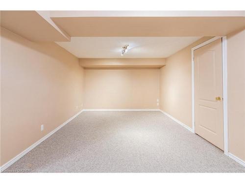 93 Thornlodge Drive, Waterdown, ON - Indoor Photo Showing Other Room