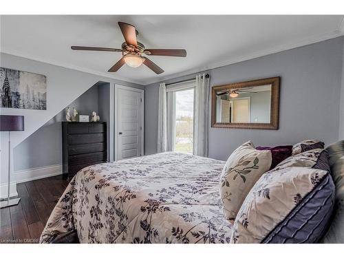 4205 John Street, Beamsville, ON - Indoor Photo Showing Bedroom