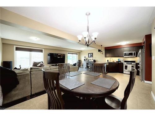 294 Pinehill Drive, Hamilton, ON - Indoor Photo Showing Dining Room