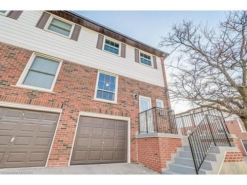 26-2445 Homelands Drive, Mississauga, ON - Outdoor With Exterior