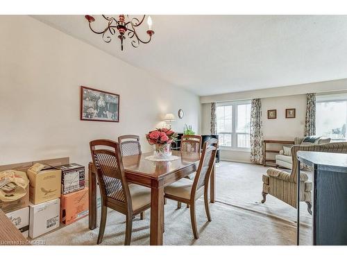 26-2445 Homelands Drive, Mississauga, ON - Indoor Photo Showing Dining Room