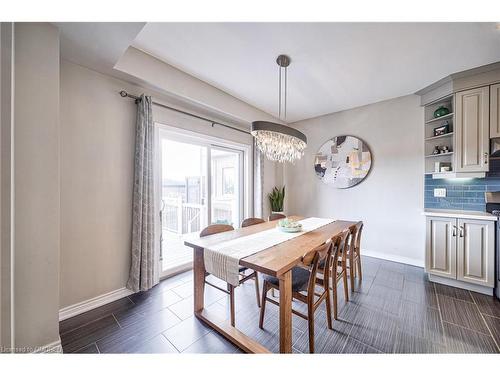 195 Greti Drive, Glanbrook, ON - Indoor Photo Showing Dining Room