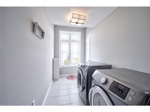 195 Greti Drive, Glanbrook, ON - Indoor Photo Showing Laundry Room