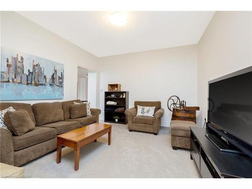 11055 Cedar Trail, Milton, ON - Indoor Photo Showing Living Room