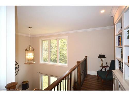 208 Ski Hill Road, Bethany, ON - Indoor Photo Showing Other Room