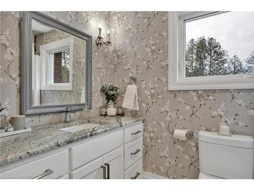 208 Ski Hill Road, Bethany, ON - Indoor Photo Showing Bathroom