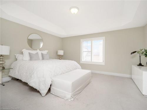 185 Holloway Terrace, Milton, ON - Indoor Photo Showing Bedroom