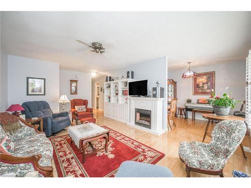 48 Townline Rd W Road W, St. Catharines, ON - Indoor Photo Showing Living Room With Fireplace