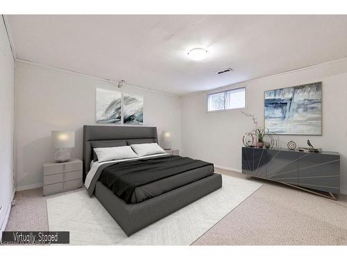 1428 Petrie Way, Mississauga, ON - Indoor Photo Showing Bedroom