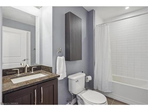 Ph505-427 Aberdeen Avenue, Hamilton, ON - Indoor Photo Showing Bathroom
