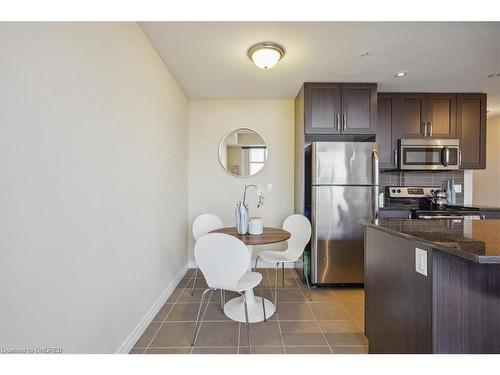 Ph505-427 Aberdeen Avenue, Hamilton, ON - Indoor Photo Showing Kitchen With Stainless Steel Kitchen