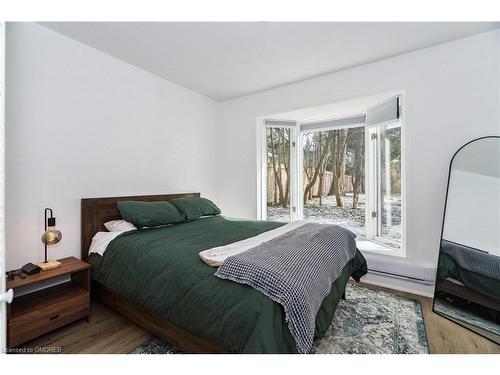 1182 Linbrook Road, Oakville, ON - Indoor Photo Showing Bedroom
