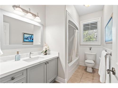 902 Gorham Street, Newmarket, ON - Indoor Photo Showing Bathroom