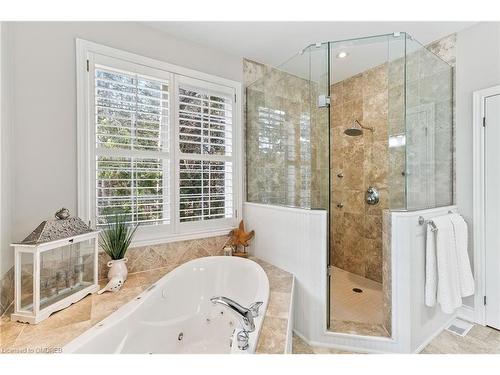 902 Gorham Street, Newmarket, ON - Indoor Photo Showing Bathroom
