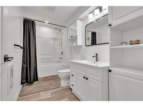 5789 7Th Line, Guelph/Eramosa, ON - Indoor Photo Showing Bathroom