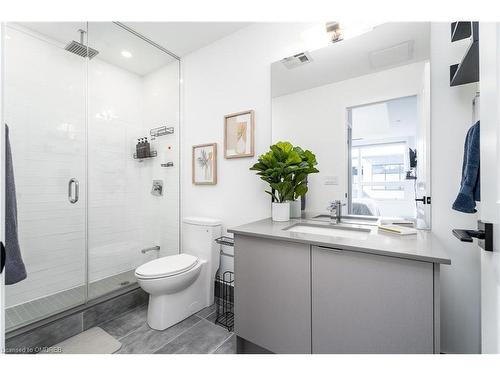 461-2481 Taunton Road, Oakville, ON - Indoor Photo Showing Bathroom