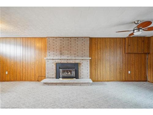 7 Capilano Drive, Hamilton, ON - Indoor Photo Showing Living Room With Fireplace