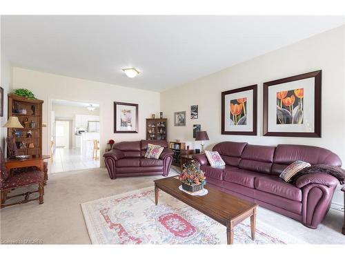5069 Montclair Drive, Mississauga, ON - Indoor Photo Showing Living Room
