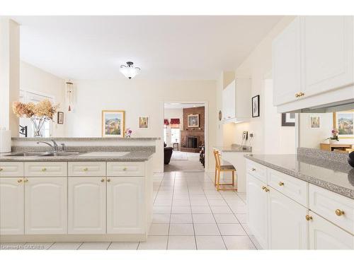 5069 Montclair Drive, Mississauga, ON - Indoor Photo Showing Kitchen With Double Sink
