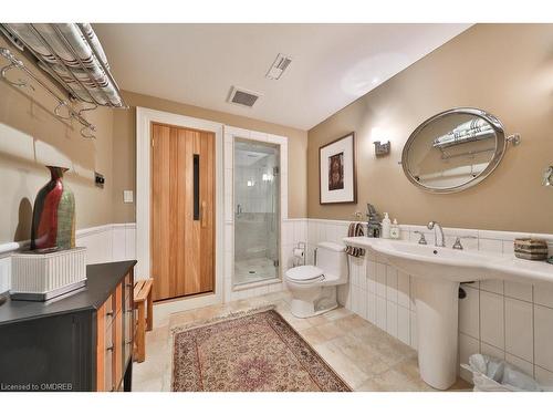 1600 Jalna Avenue, Mississauga, ON - Indoor Photo Showing Bathroom