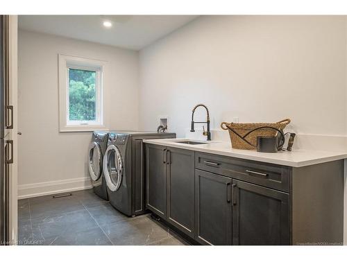 3400 Lakeshore Road, Burlington, ON - Indoor Photo Showing Laundry Room