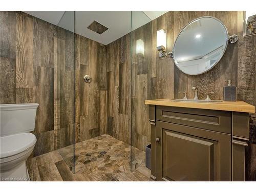 153 Wolfdale Avenue, Oakville, ON - Indoor Photo Showing Bathroom