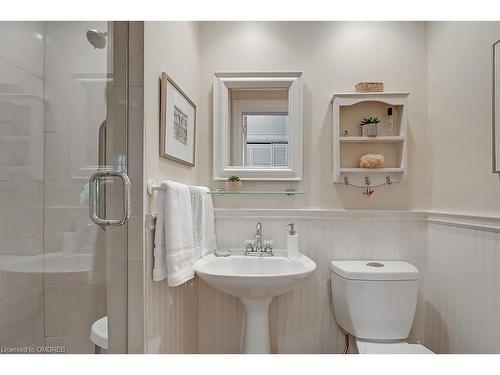 344 Palmer Avenue, Oakville, ON - Indoor Photo Showing Bathroom