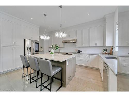 19 Painted Pony Trail, Kleinburg, ON - Indoor Photo Showing Kitchen With Upgraded Kitchen